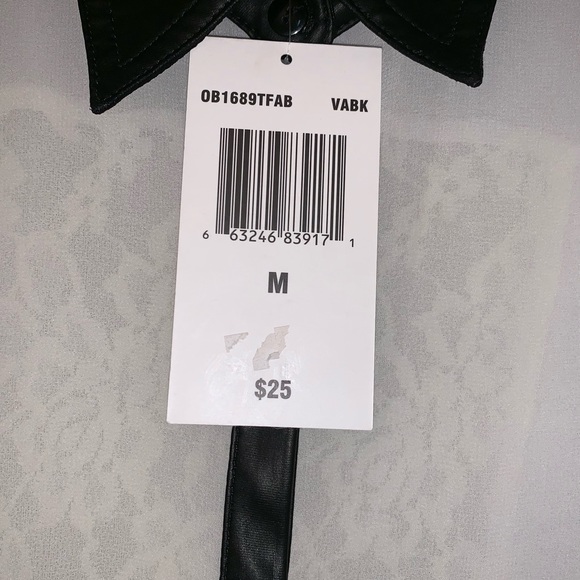 White and black blouse - Picture 4 of 6